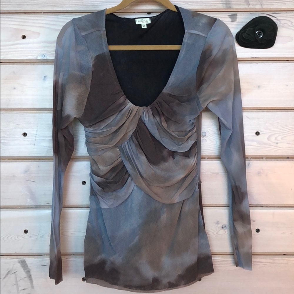 Scoop Neck Sheer Sleeved Top